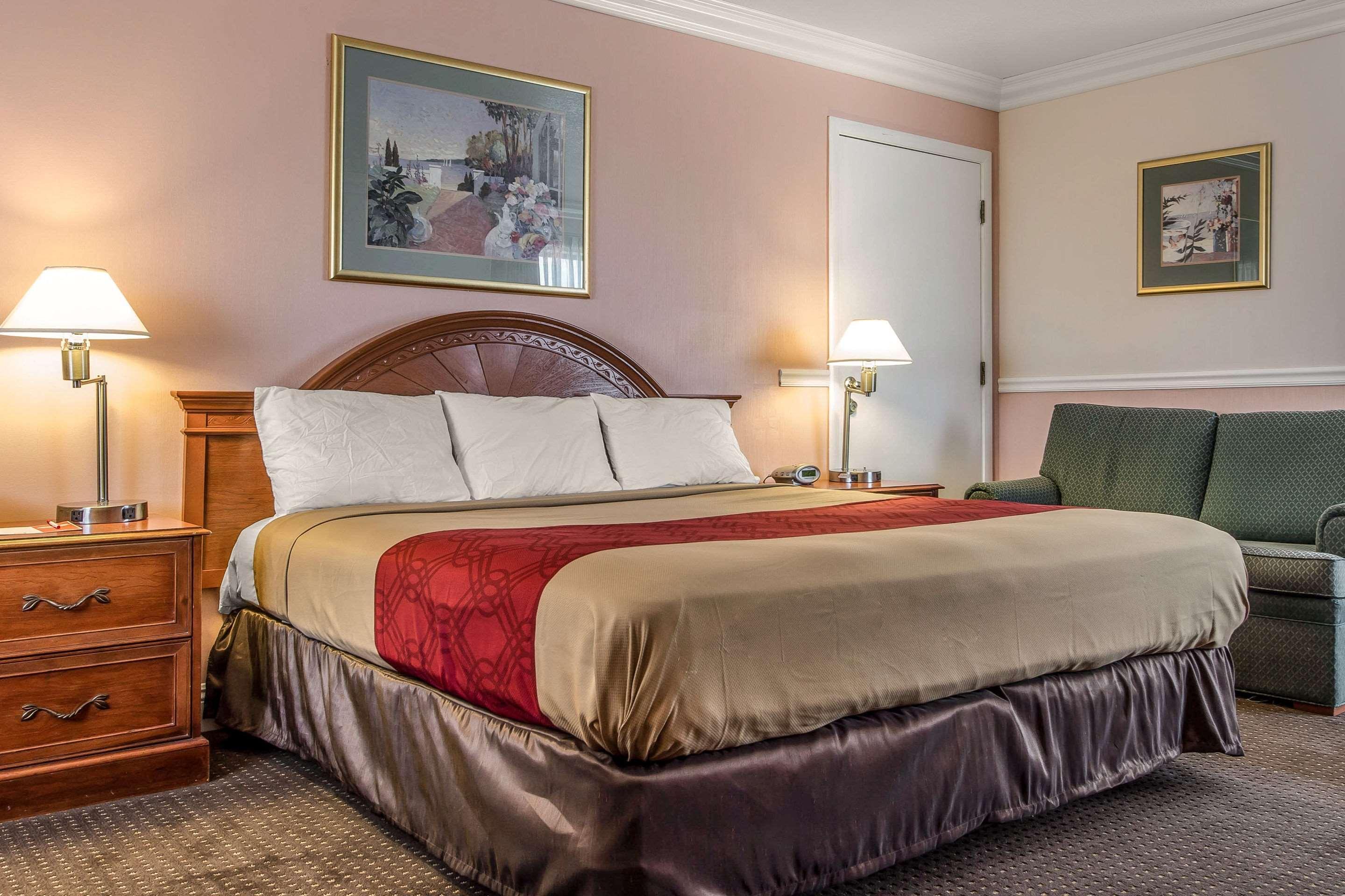 Econo Lodge Castro Valley I-580 Экстерьер фото