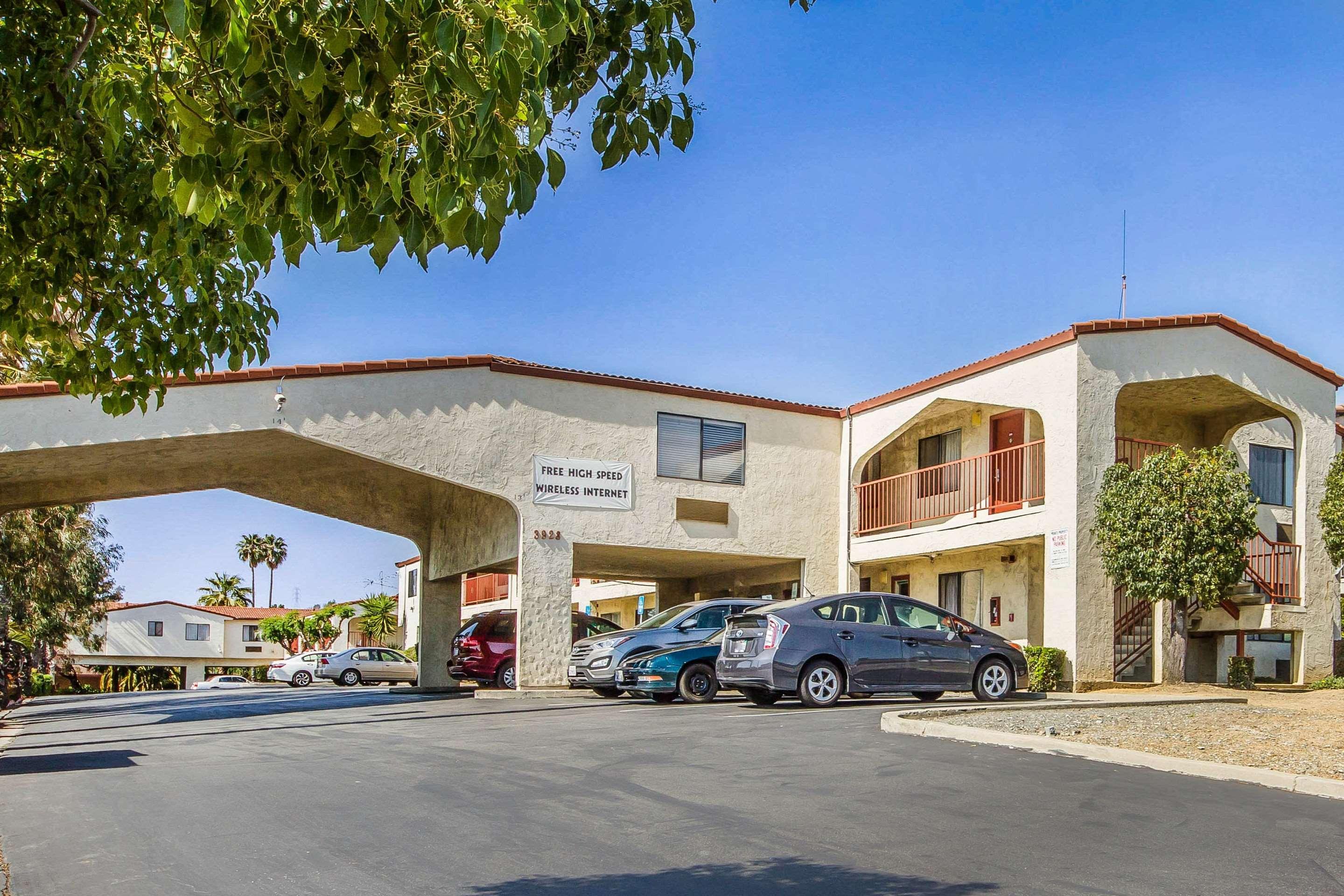 Econo Lodge Castro Valley I-580 Экстерьер фото