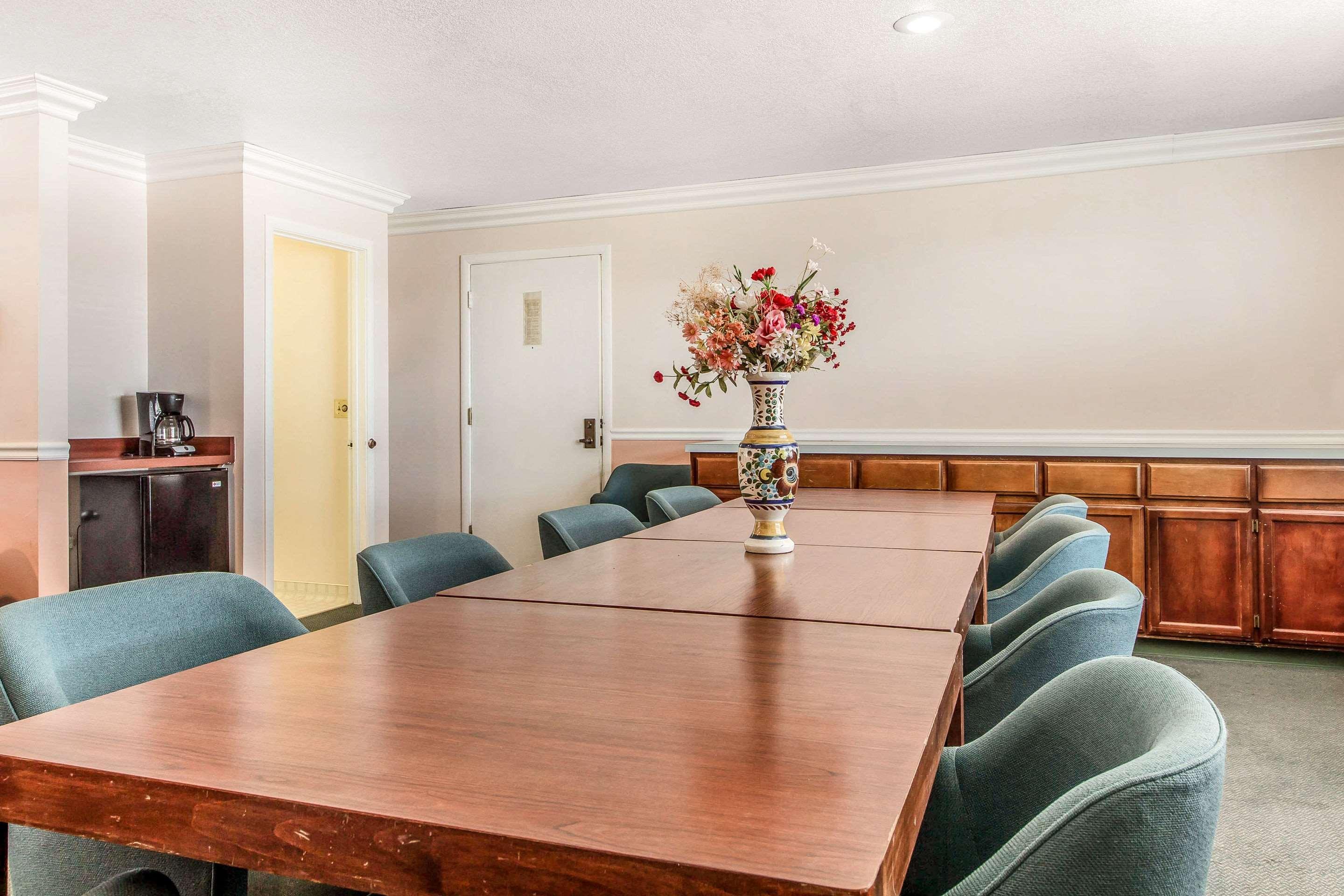 Econo Lodge Castro Valley I-580 Экстерьер фото