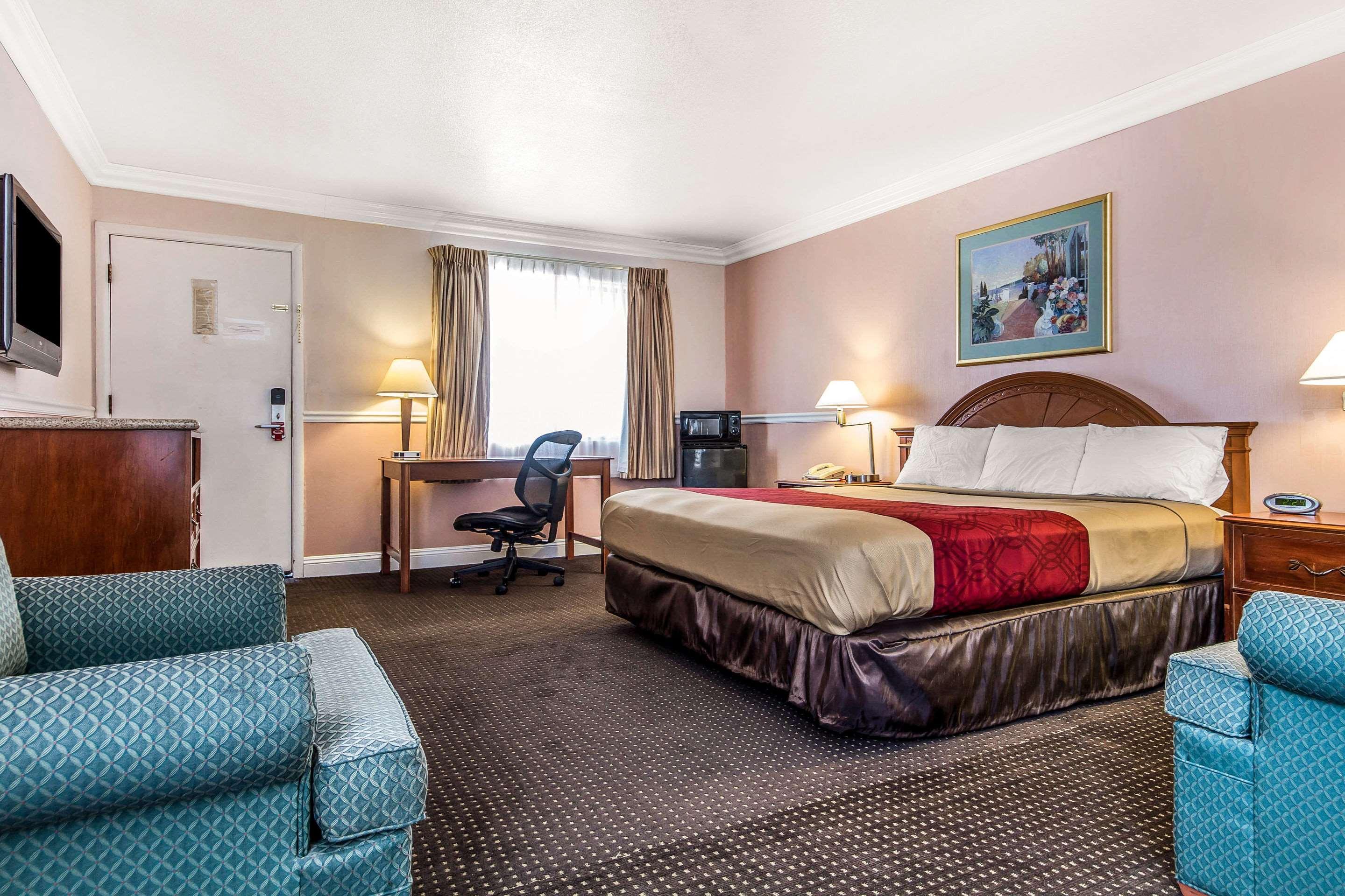 Econo Lodge Castro Valley I-580 Экстерьер фото